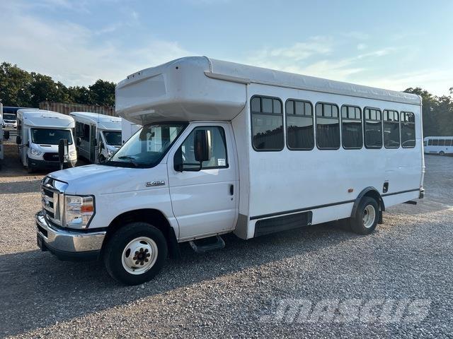 Ford E-450 Minibüsler