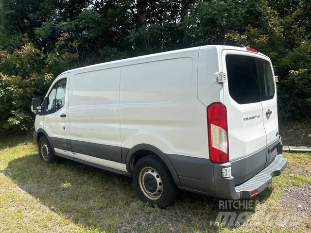 Ford E150 Panel vanlar