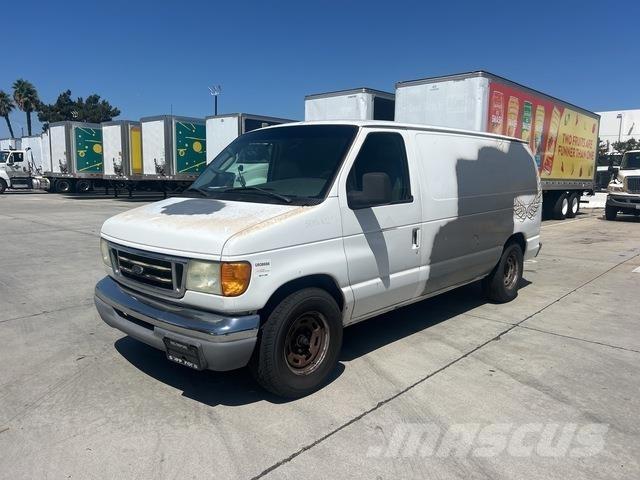 Ford E250 Panel vanlar