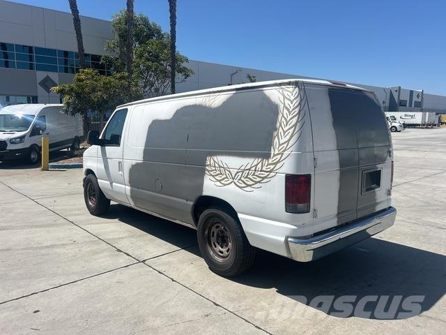 Ford E250 Panel vanlar