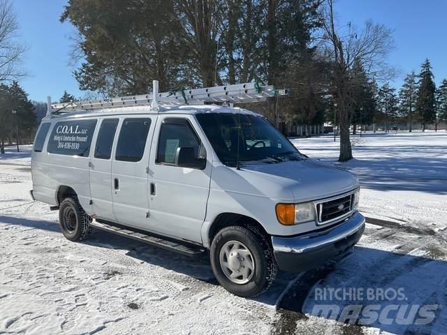 Ford E350 Panel vanlar