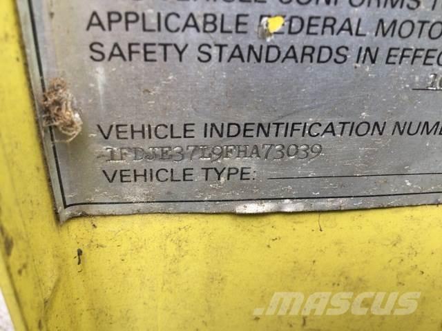 Ford E350 Kapali kasa kamyonlar