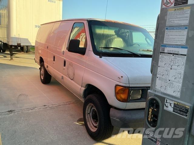 Ford E350 Kapali kasa kamyonlar