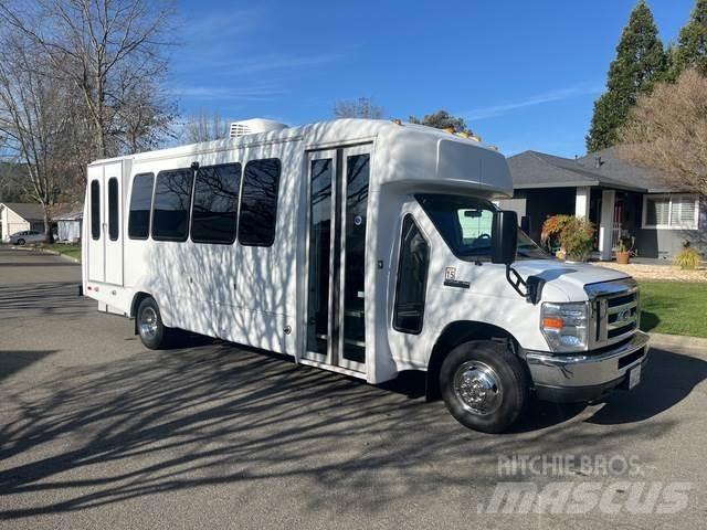 Ford E450 Panel vanlar