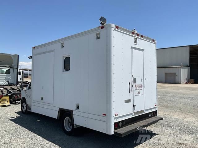 Ford E450 Panel vanlar
