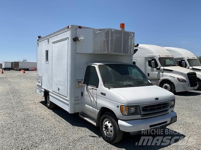 Ford E450 Panel vanlar