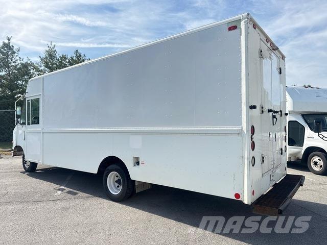 Ford Econoline Kapali kasa kamyonetler
