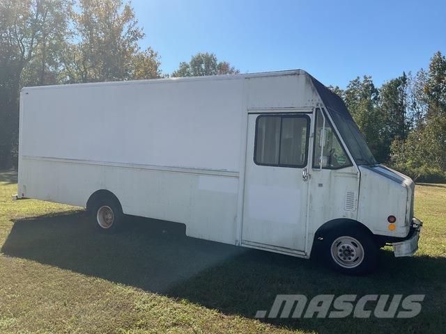 Ford Econoline Kapali kasa kamyonetler
