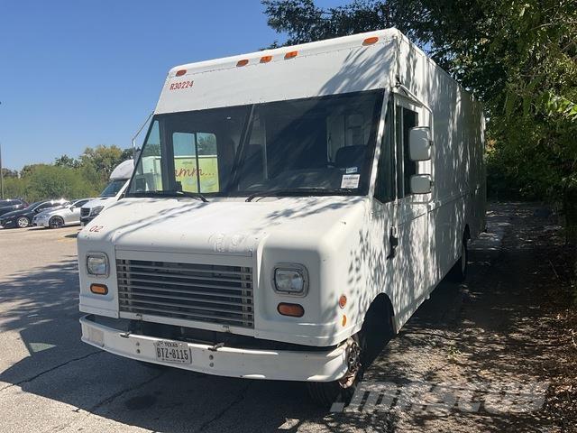 Ford Econoline Kapali kasa kamyonetler