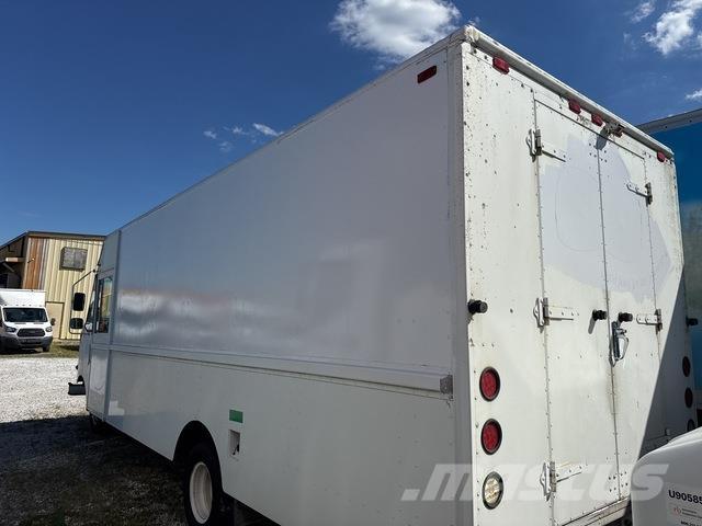 Ford Econoline Kapali kasa kamyonetler