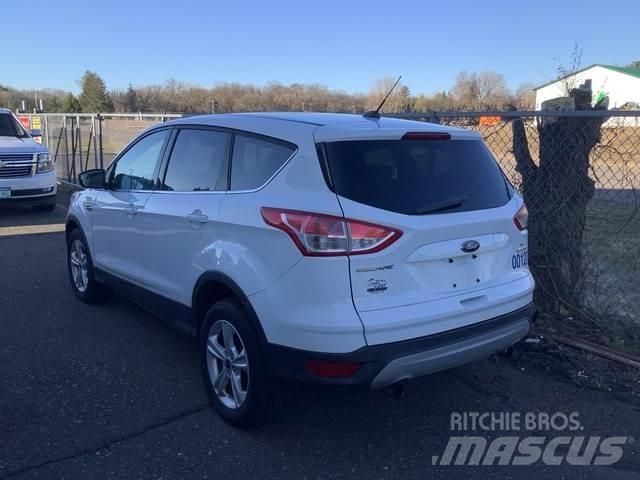 Ford Escape Otomobiller