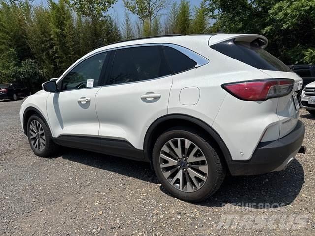 Ford Escape Otomobiller