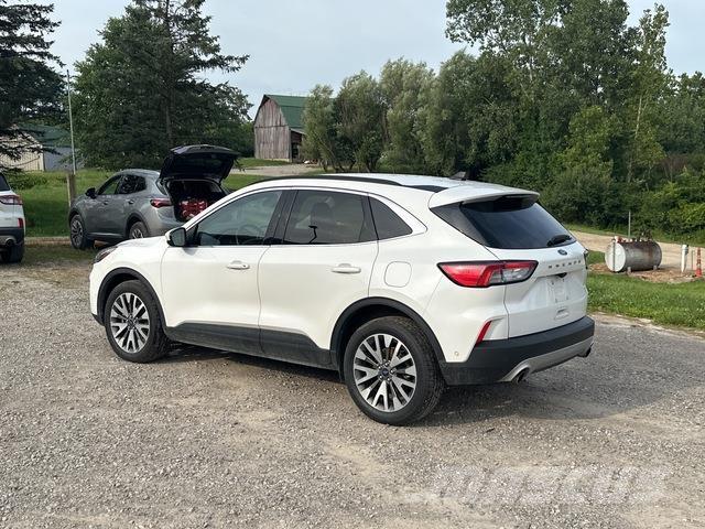 Ford Escape Otomobiller