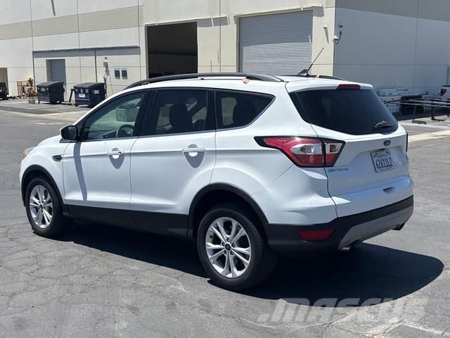 Ford Escape Otomobiller
