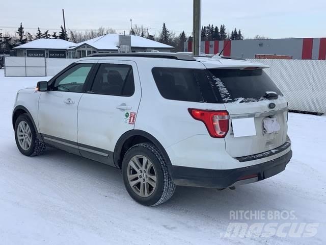 Ford Explorer Otomobiller