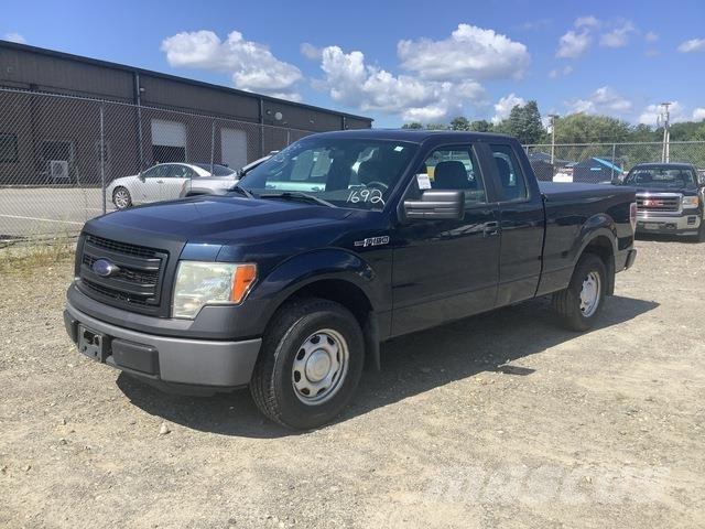 Ford F-150 XL Pikaplar
