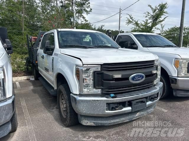 Ford F-250 Flatbed kamyonlar