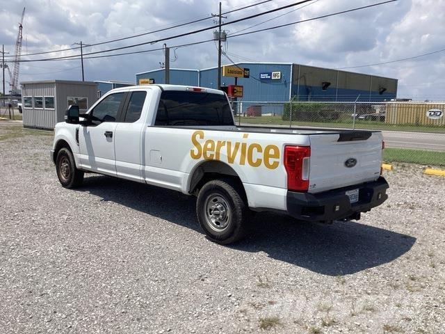 Ford F-250 Pikaplar
