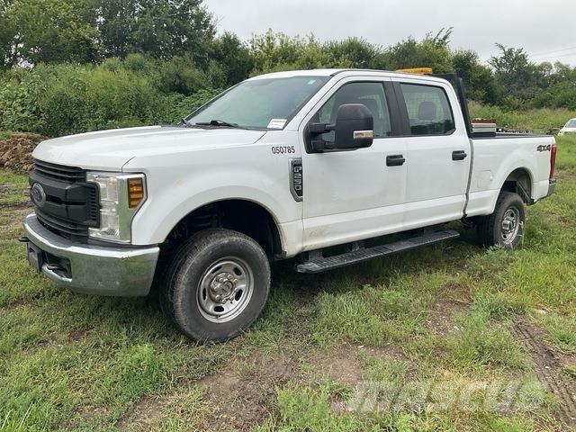 Ford F-250 Pikaplar