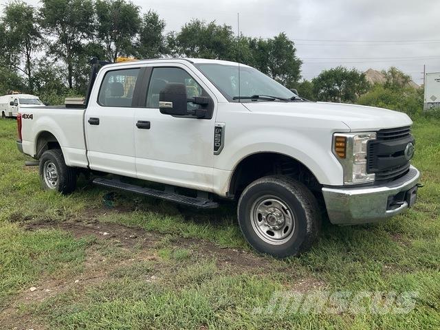 Ford F-250 Pikaplar