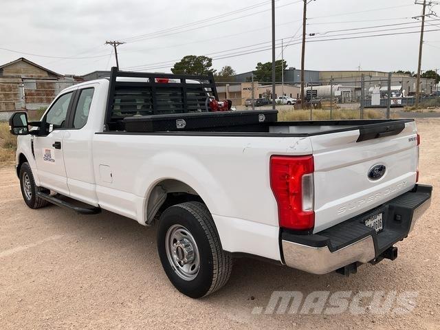 Ford F-250 Pikaplar