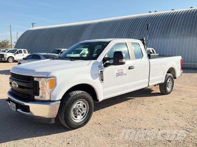 Ford F-250 Pikaplar