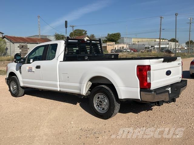 Ford F-250 Pikaplar
