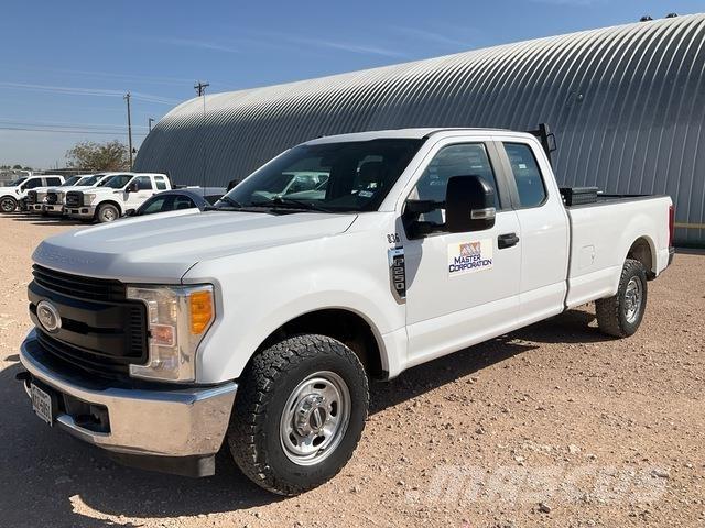 Ford F-250 Pikaplar