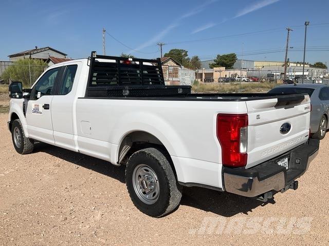 Ford F-250 Pikaplar