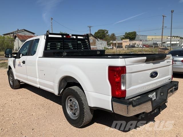 Ford F-250 Pikaplar