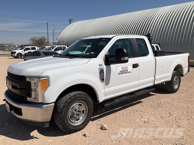 Ford F-250 Pikaplar