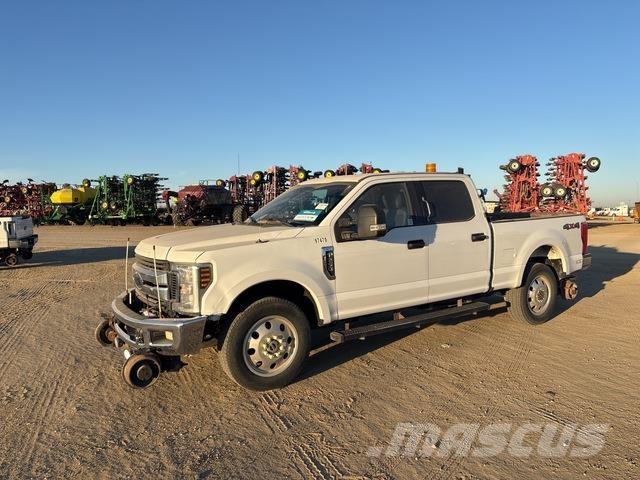 Ford F-250 Pikaplar