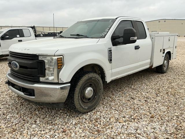 Ford F-250 Pikaplar