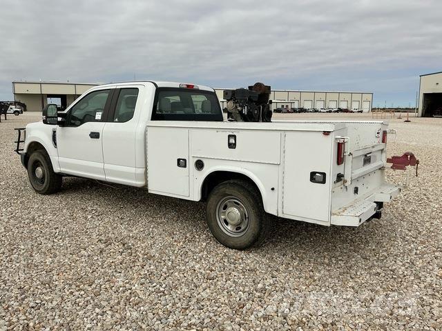 Ford F-250 Pikaplar