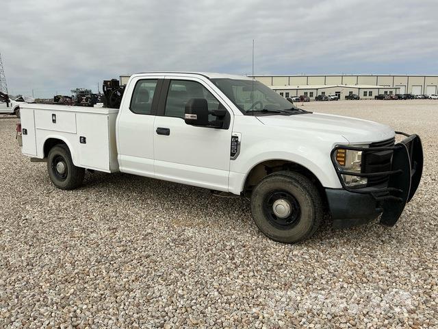 Ford F-250 Pikaplar