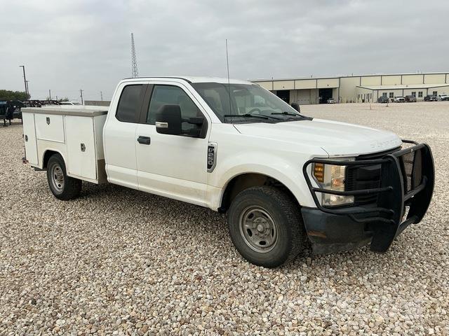Ford F-250 Pikaplar