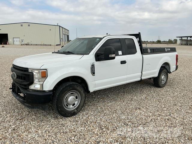 Ford F-250 Pikaplar