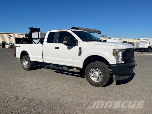 Ford F-250 Pikaplar