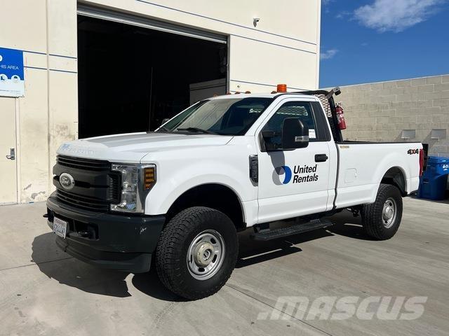 Ford F-250 Pikaplar