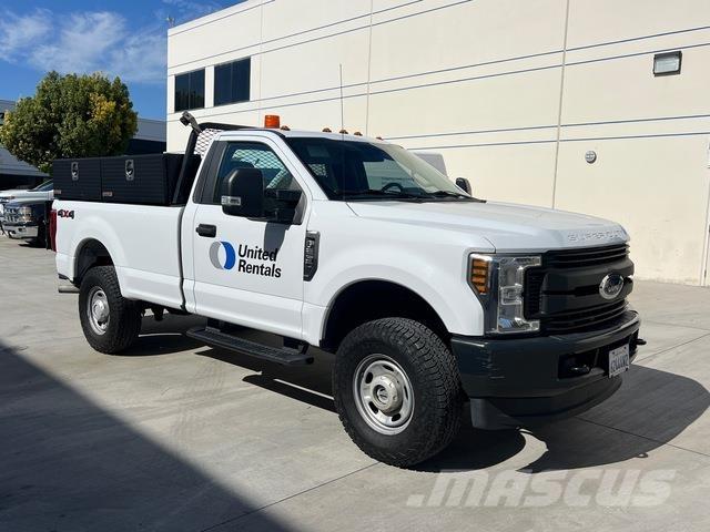 Ford F-250 Pikaplar