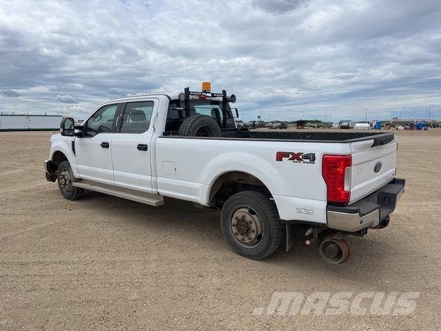 Ford F-350 Pikaplar