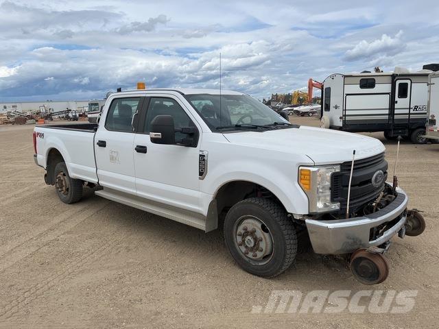 Ford F-350 Pikaplar