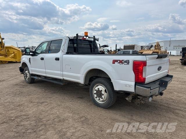 Ford F-350 Pikaplar