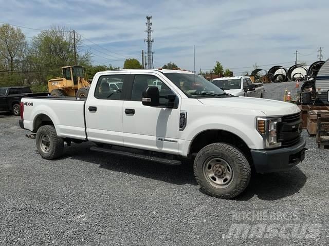 Ford F-350 Diger