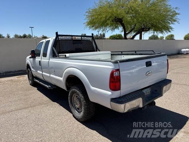 Ford F-350 Diger
