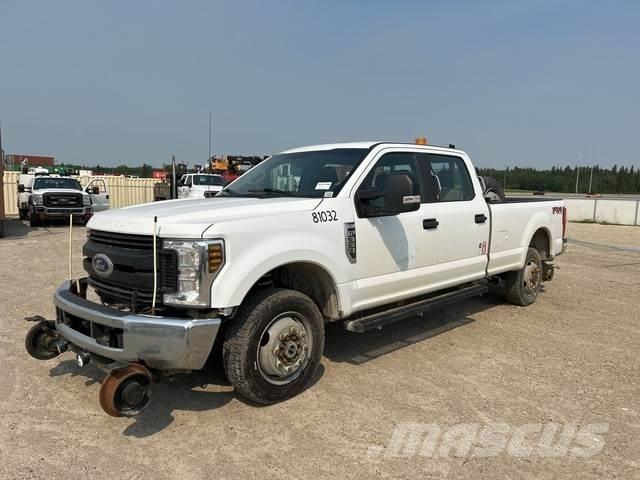 Ford F-350 Pikaplar