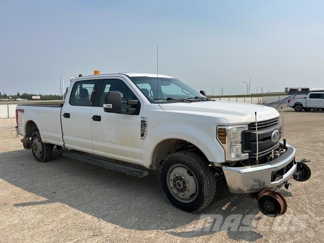 Ford F-350 Pikaplar