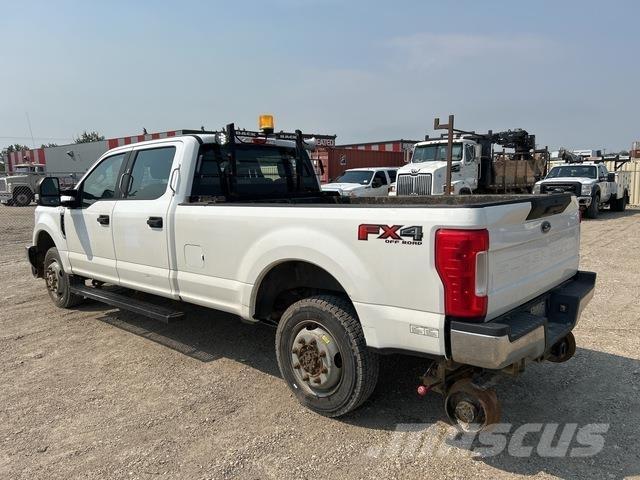 Ford F-350 Pikaplar
