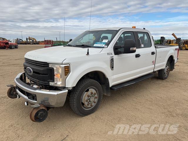 Ford F-350 Pikaplar