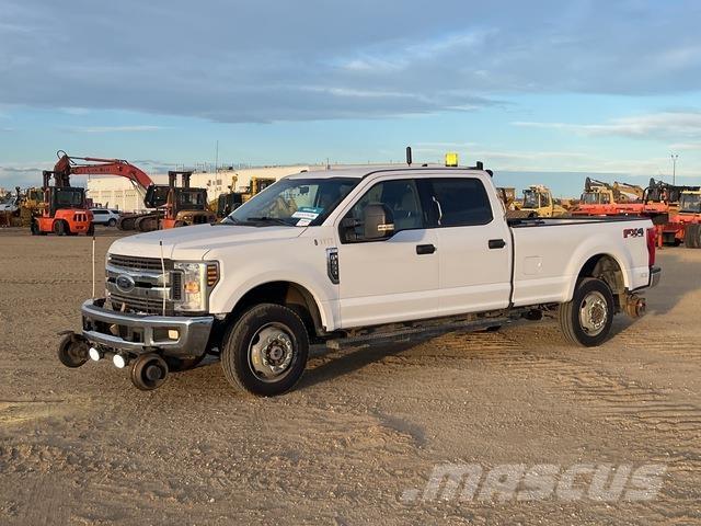 Ford F-350 Pikaplar